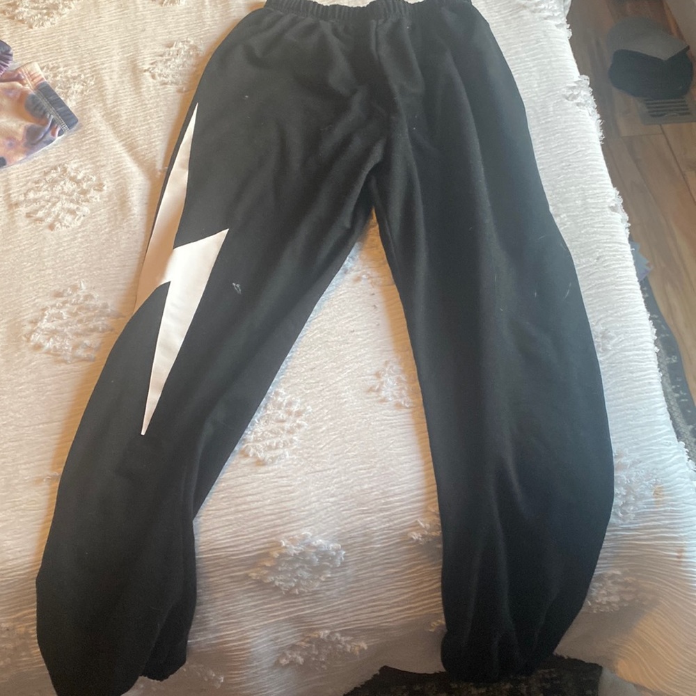 Sweat pants with lightning bolt